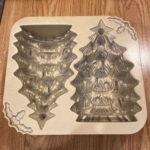Nordic ware Christmas tree cake pan never used From Williams Sonoma